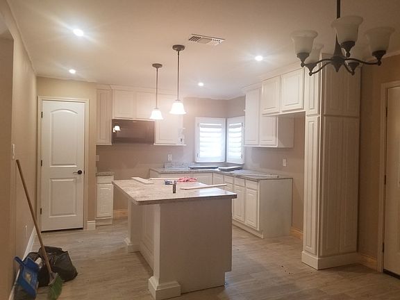 4th image of 2613 & 2615 Las Cimas Dr