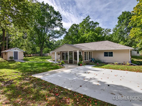 4819 Whitney St, Montague, MI 49437