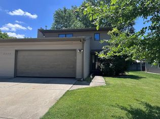 3305 Halifax Dr APT B, Champaign, IL 61822