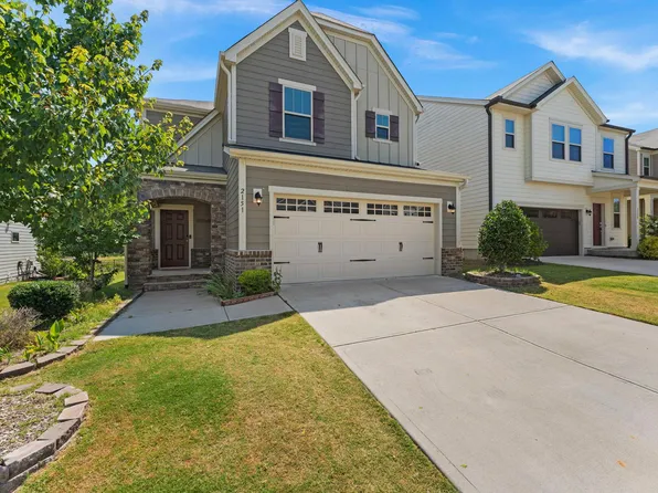 2151 Gregor Overlook Ln, Apex, NC 27502