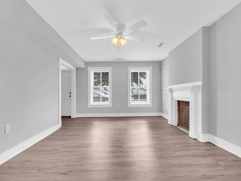 1834 Parkwood Ave — Photo 5