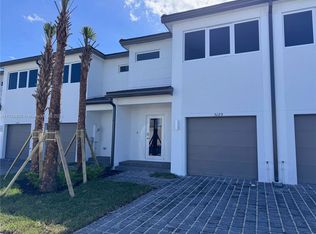 5160 SW 37th St, Hollywood, FL 33021