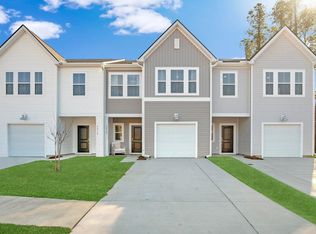 387 Tiliwa St, Summerville, SC 29486