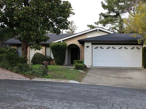 2nd image of 1225 Greenview Ct