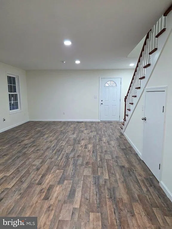 4 bed, 3.5 bath, 3168 sqft, $2,100 — Photo 3