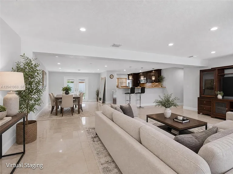 16641 Royal Poinciana Dr — Photo 17