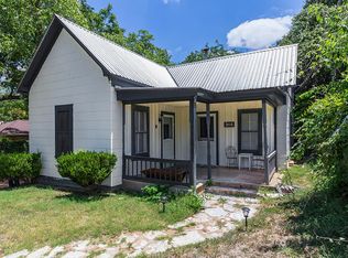 205 S Creek St, Fredericksburg, TX 78624
