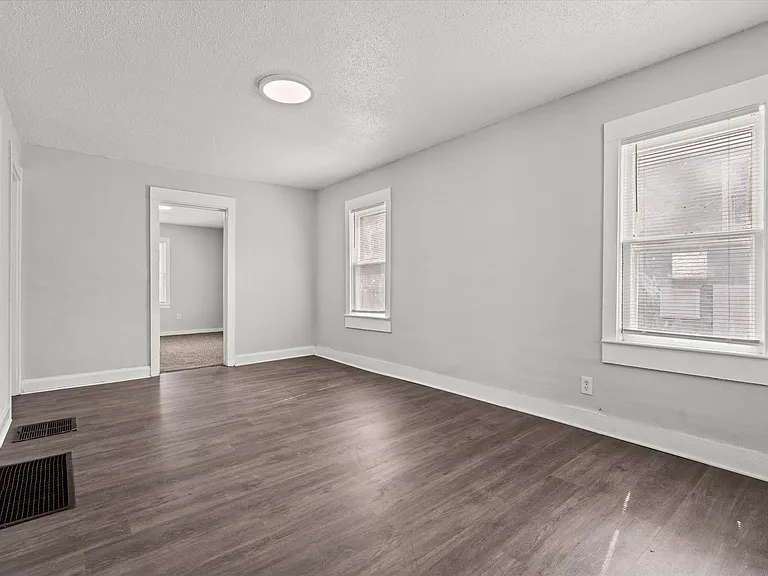 6915 Agnes Ave #1 — Photo 4