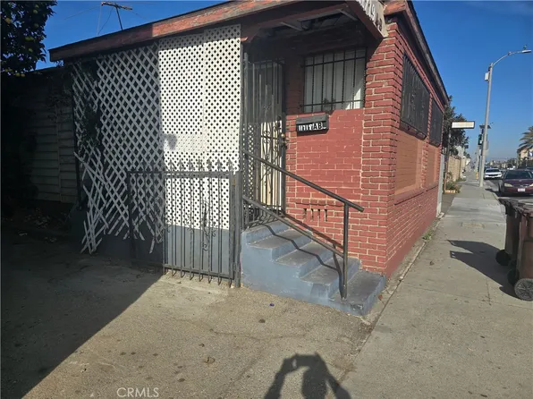 11719 Prairie Ave, Hawthorne, CA 90250