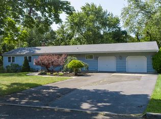 72 Thayer Dr, Tinton Falls, NJ 07724