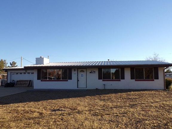 2nd image of 1014 E Justin St