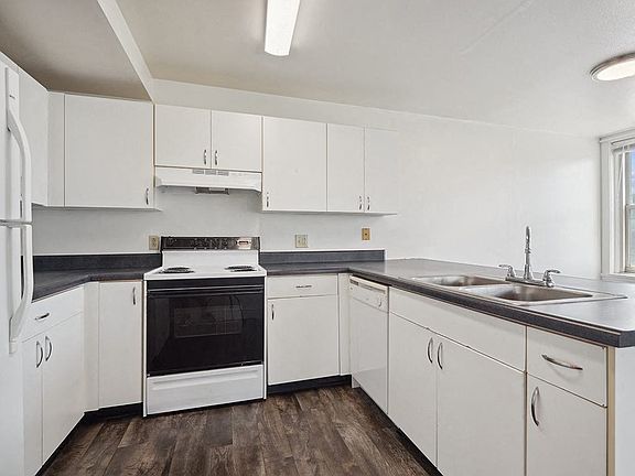 U-Shaped Kitchen Layouts