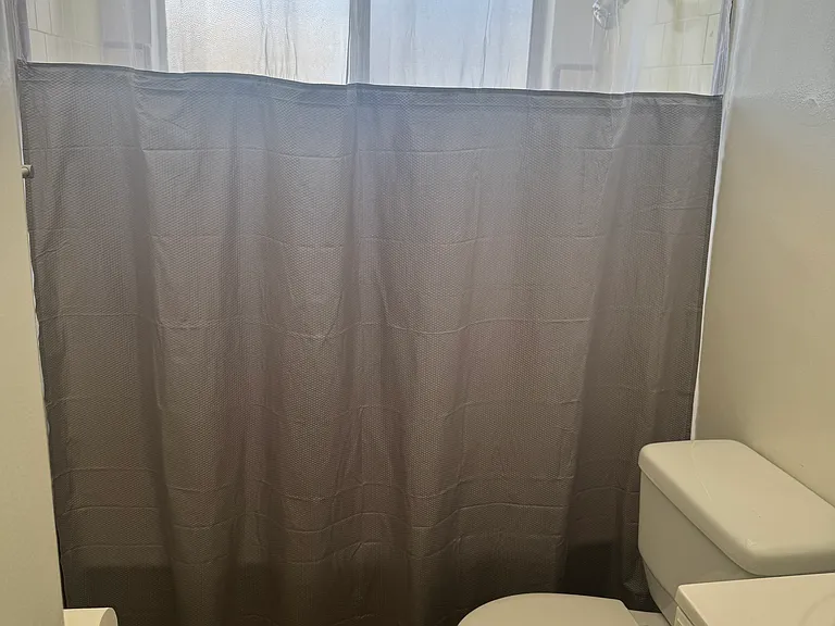 2215 N Catalina St #A — Photo 7