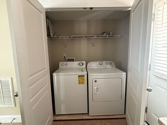 4th image of 1035 Barnett Shoals Rd APT 1239