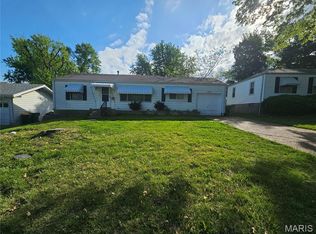 10220 Tappan Dr, Saint Louis, MO 63137