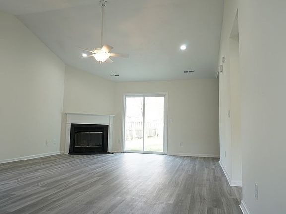 5th image of 3808 Fawn Creek Dr