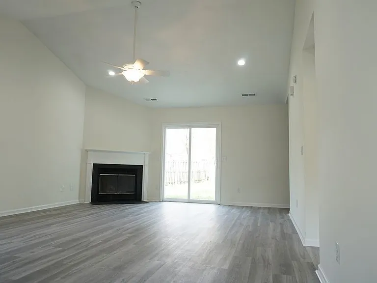 3808 Fawn Creek Dr — Photo 5