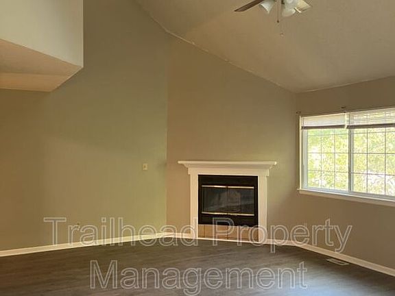 2nd image of 1300 Sanders St
