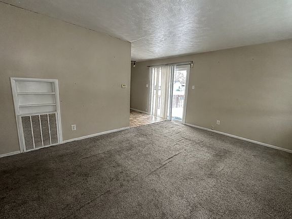 3rd image of 2104 Panama St