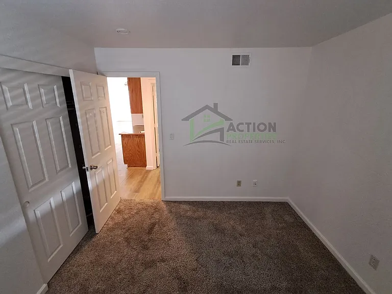 3835 Hunters Glen Pl — Photo 44