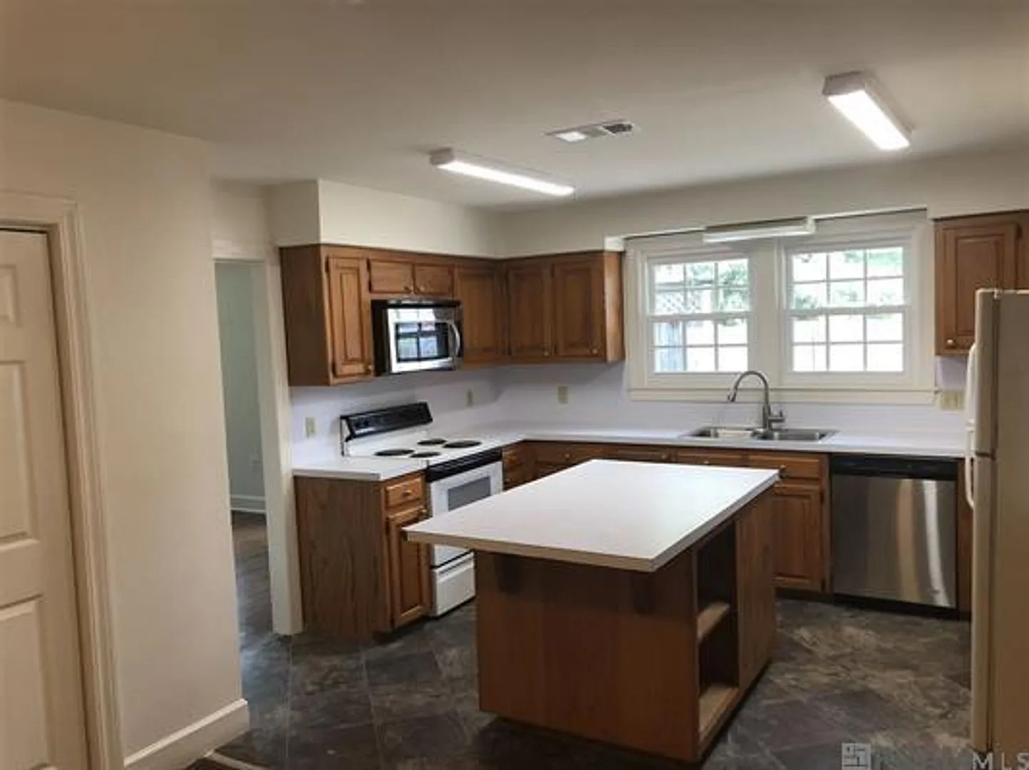 Walnut Hills Subdivision off Hundred Oaks — Photo 4