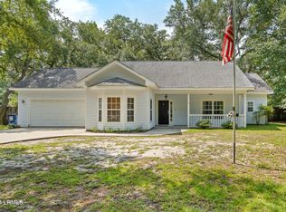 5 Sheppard Rd W, Beaufort, SC 29907