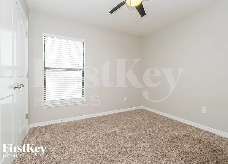 11867 Thicket Wood Dr — Photo 10