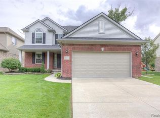 711 Cherry Stone Dr #54, Canton, MI 48187