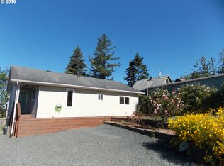 452 3rd Ct, Coos Bay, OR 97420