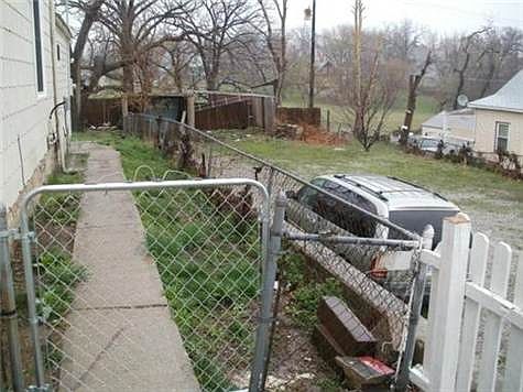 4th image of 942 Sandusky Ave