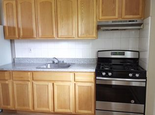 4656 Penn St #2, Philadelphia, PA 19124