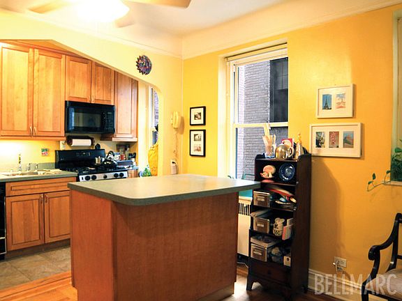 3rd image of 200 Pinehurst Ave #3H