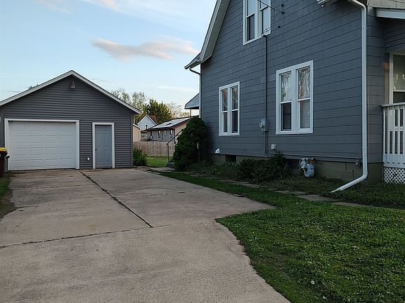 2nd image of 715 E 3rd St
