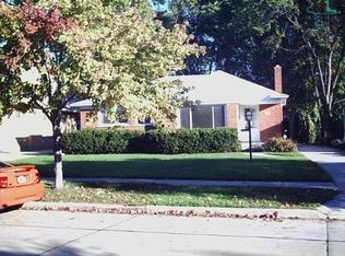 14220 Vernon St, Oak Park, MI 48237