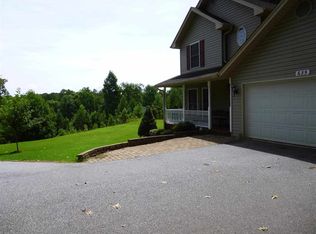 635 Windy Oaks Ln, Seneca, SC 29678