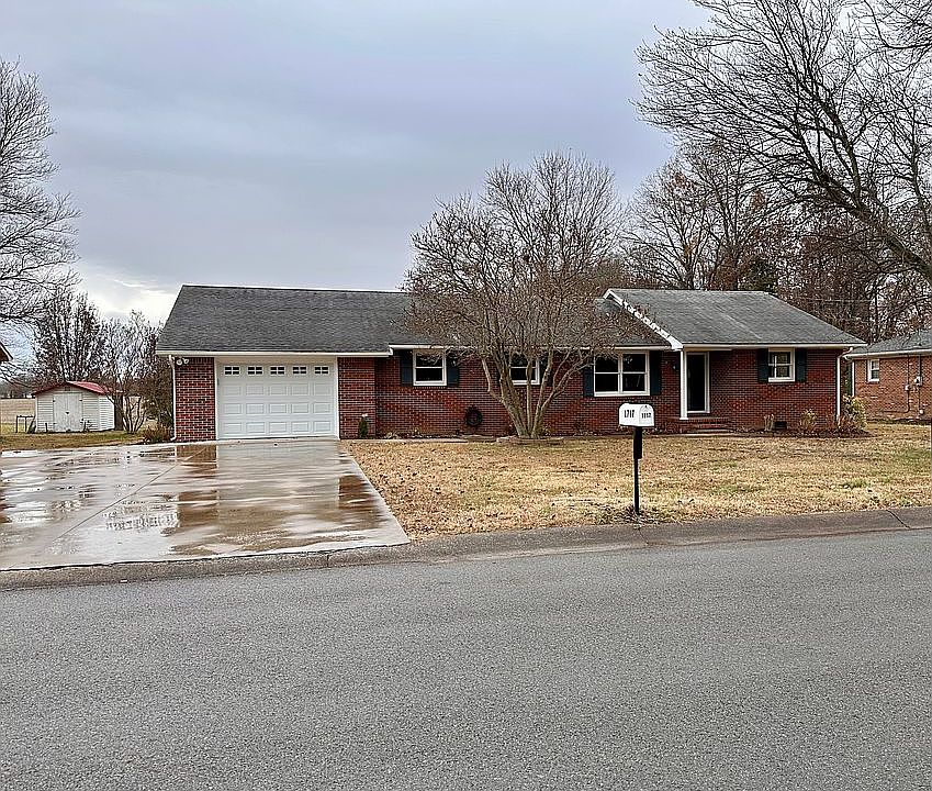 1st image of 1717 Melrose Dr