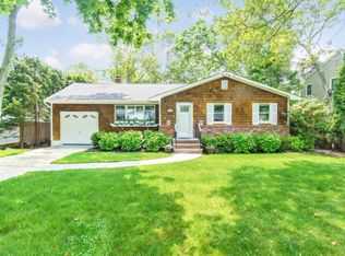 64 School St, Hampton Bays, NY 11946