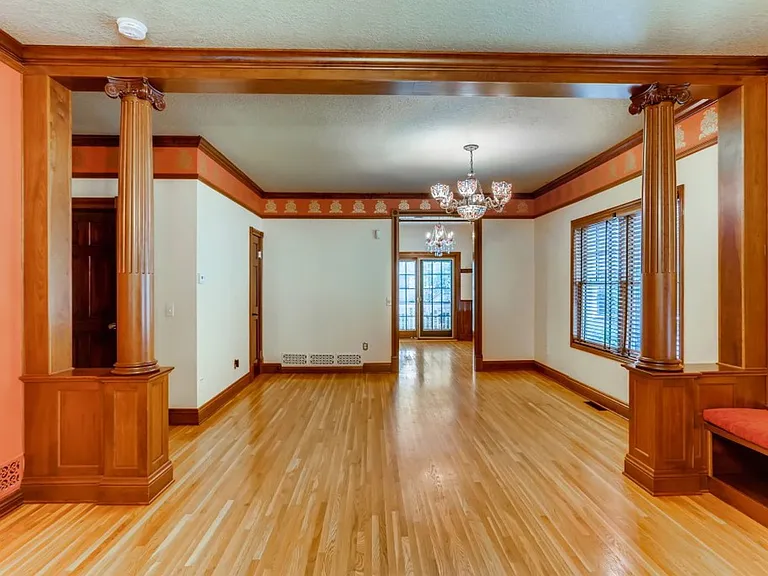 490 Laurel Ave — Photo 9