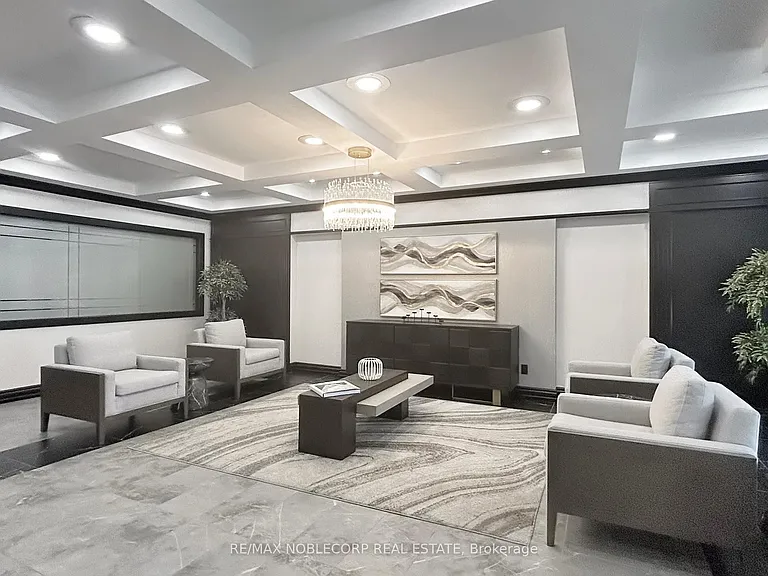 91 Townsgate Dr #312 — Photo 2