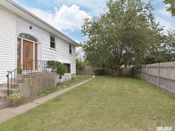 3rd image of 167 2nd St