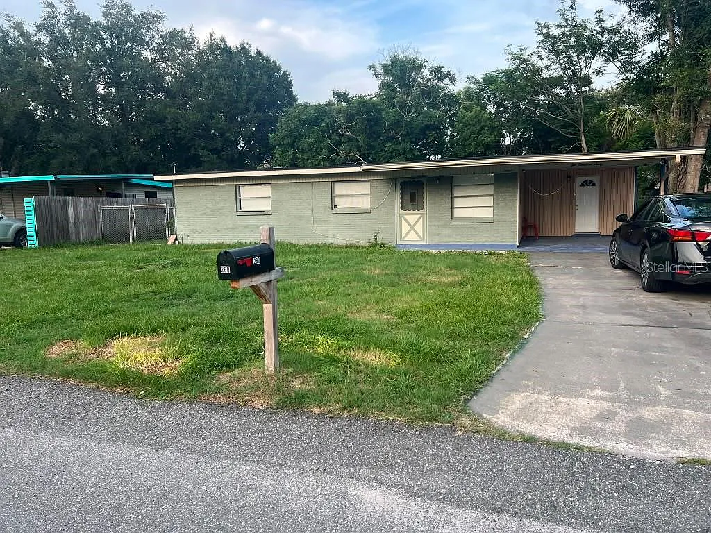3 bed, 2.0 bath, 1246 sqft, $1,695 — Photo 2