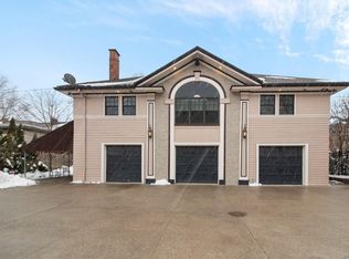 100 Lincoln Pkwy #3, Buffalo, NY 14222