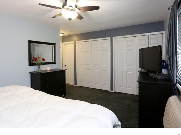 3rd image of 124 Richard Ct