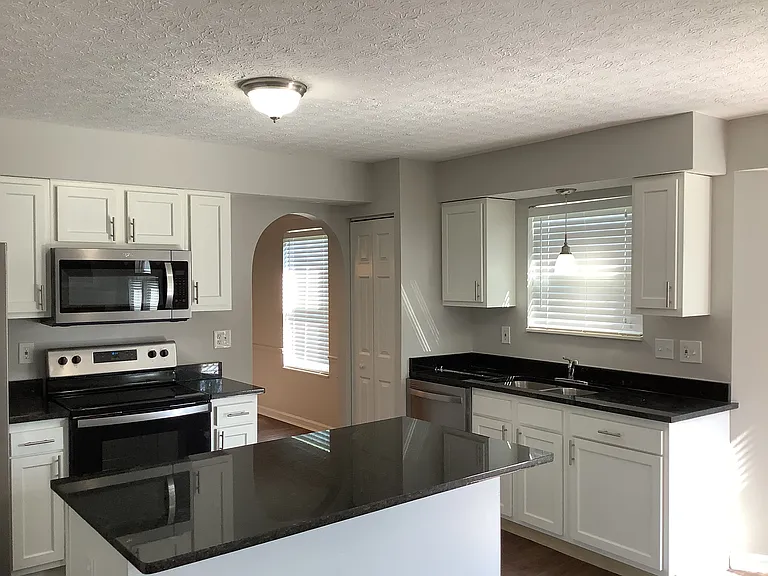 295 Marjoram Dr — Photo 3