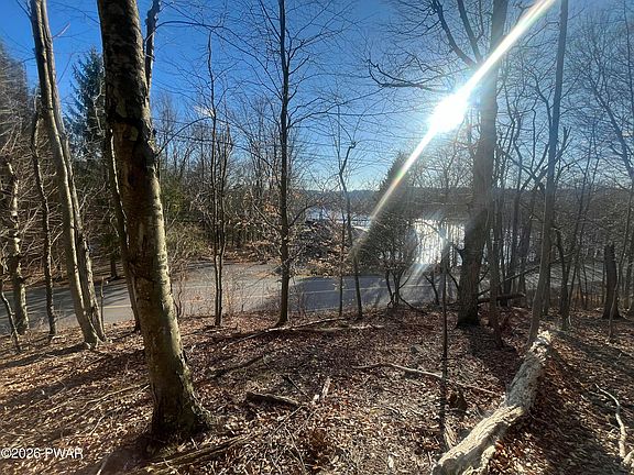 5th image of 545 Lakeview Dr E