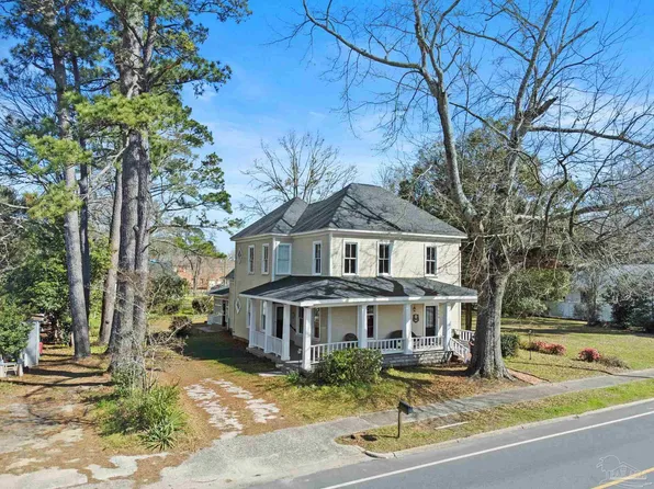 309 S Main St, Atmore, AL 36502