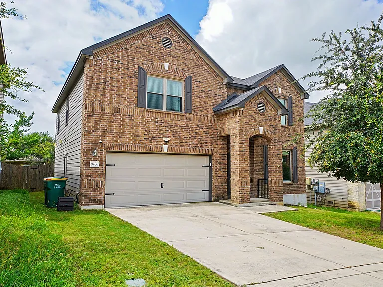 9406 Copperway — Photo 3