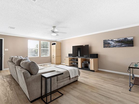 3rd image of 2605 Rockport Ln