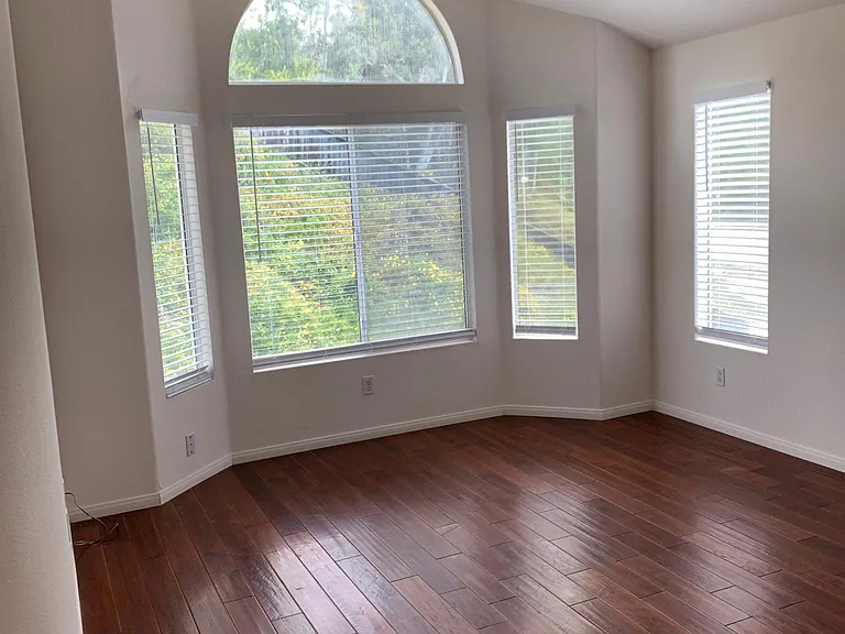 565 Kiley Rd — Photo 17