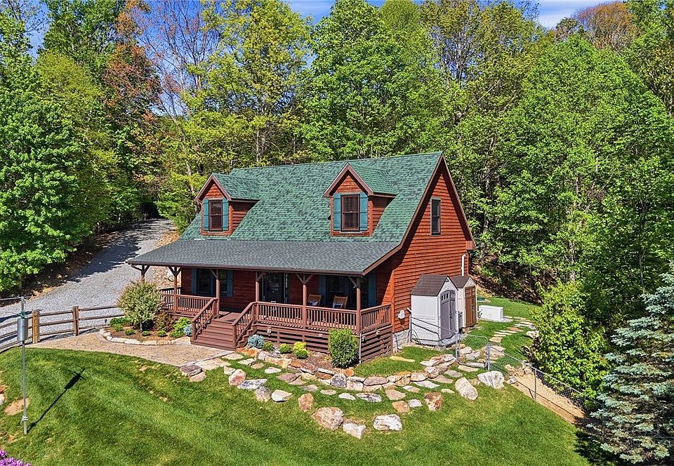 1st image of 394 Hummingbird Lane